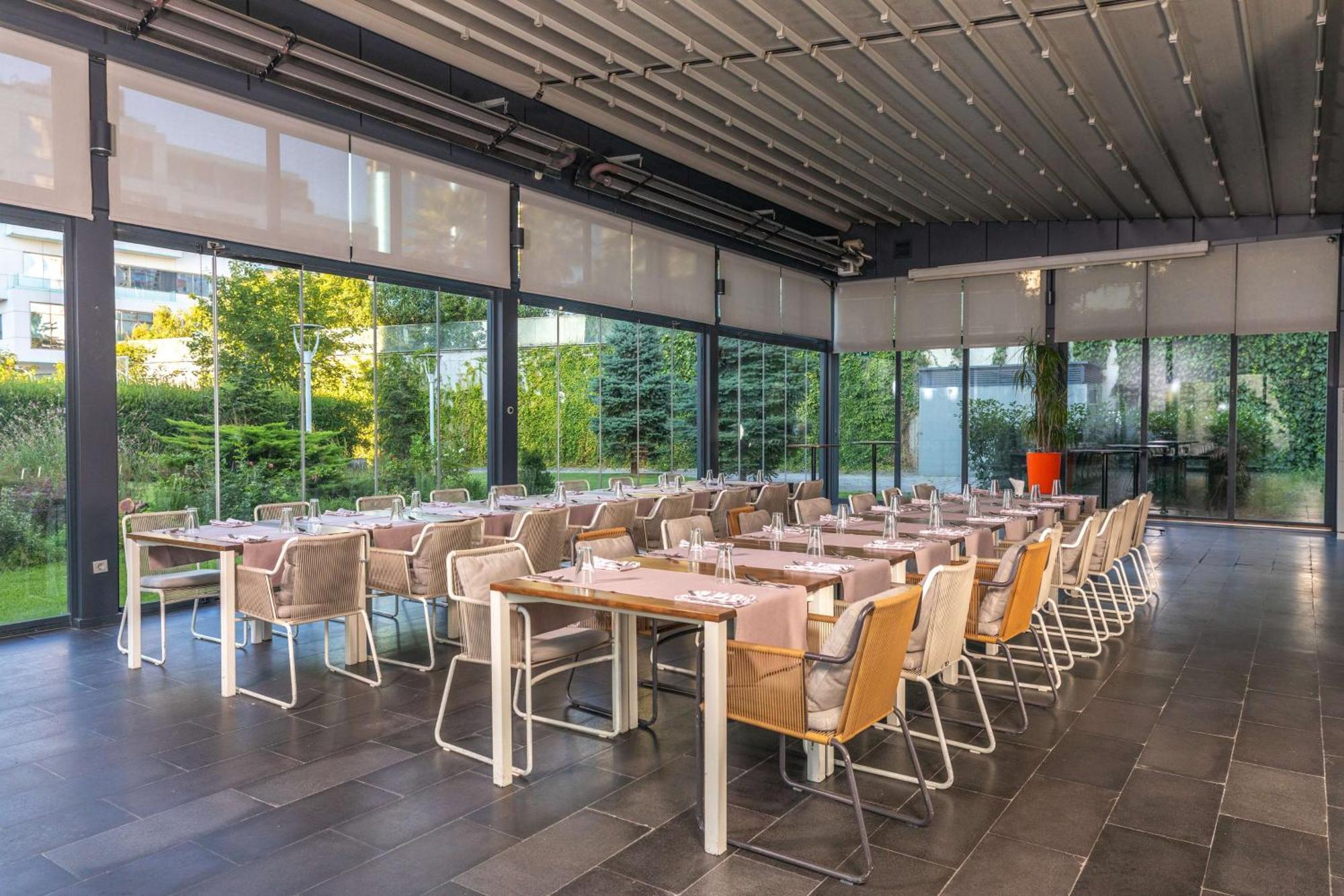 Radisson Blu Hotel Istanbul Asia Eksteriør bilde Restaurant