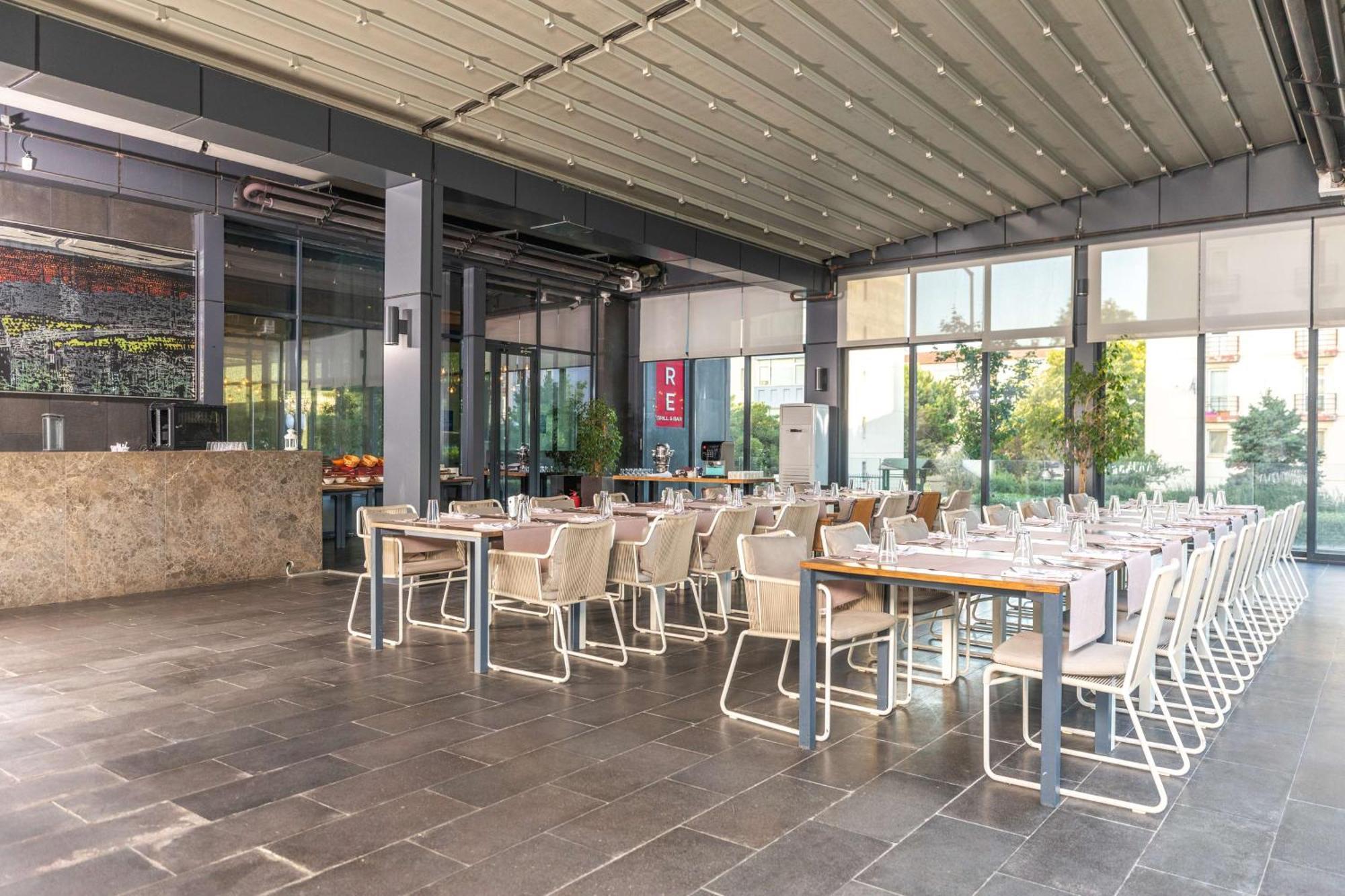 Radisson Blu Hotel Istanbul Asia Eksteriør bilde Restaurant