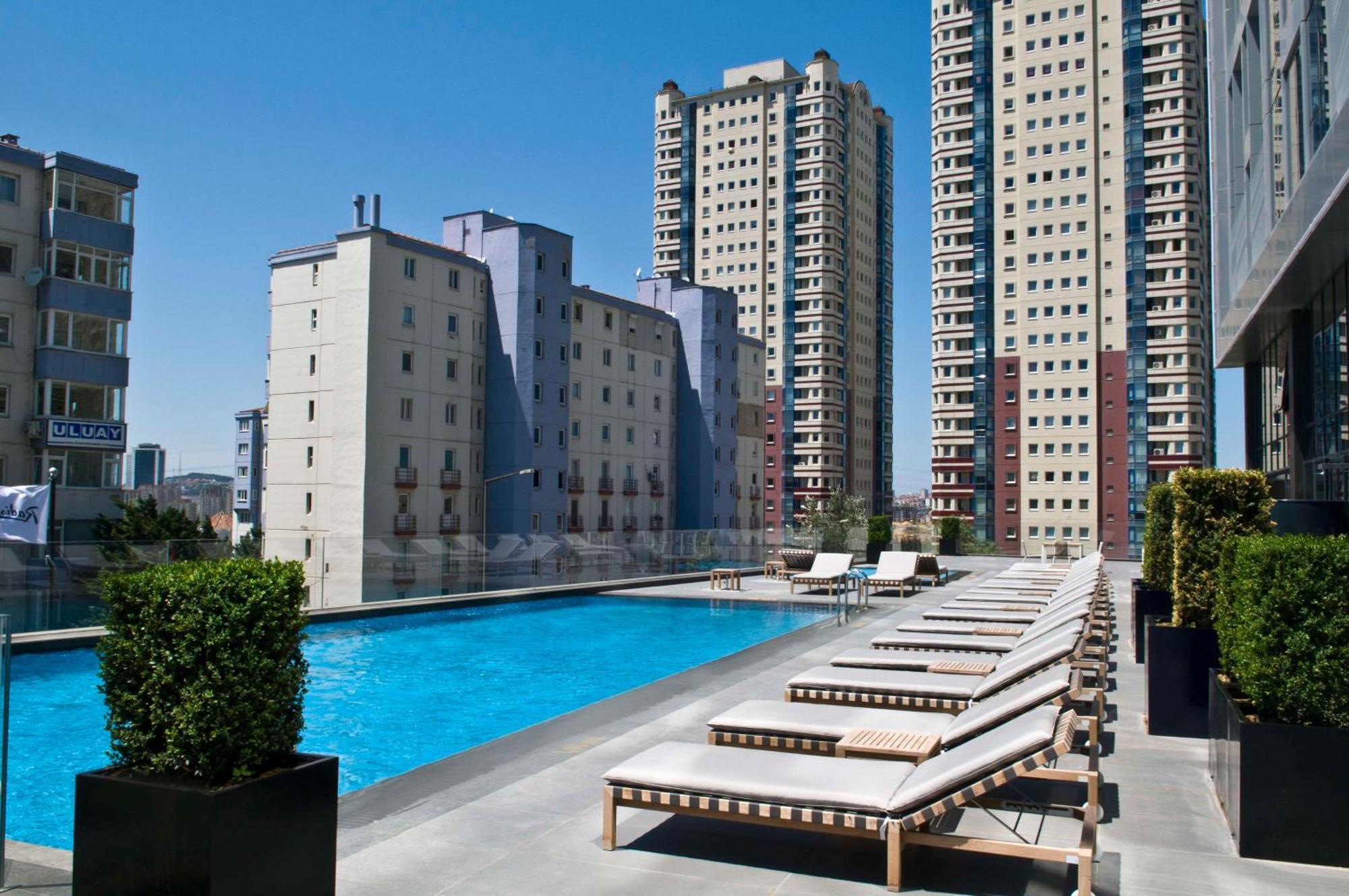 Radisson Blu Hotel Istanbul Asia Eksteriør bilde Skyline Residences